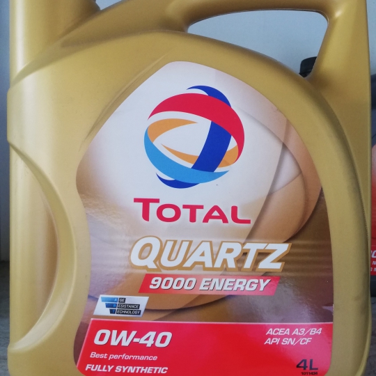 NHỚT ĐỘNG CƠ TOTAL 0W-40 4 LÍT